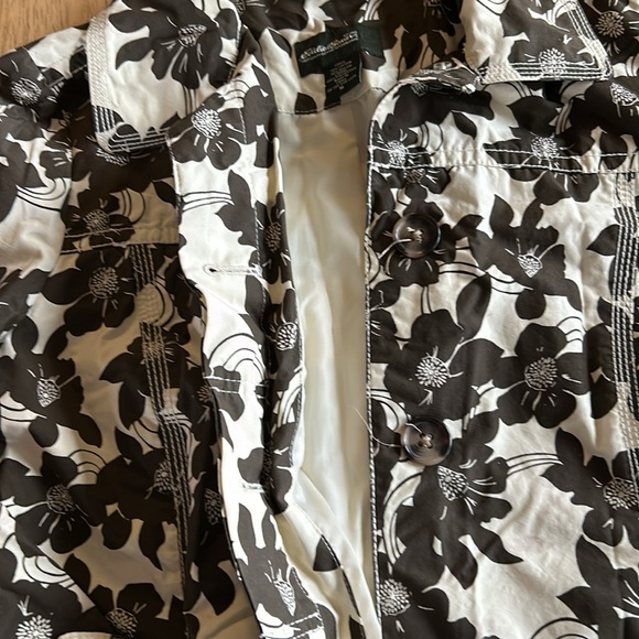 Eddie Bauer jacket - Picture 4 of 13